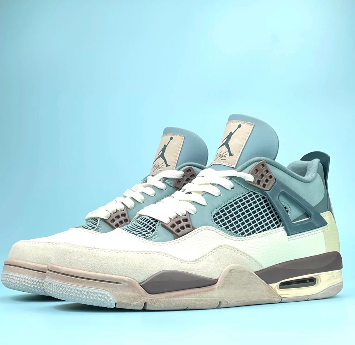 Jordan 4 Snorlax (LIMITED)