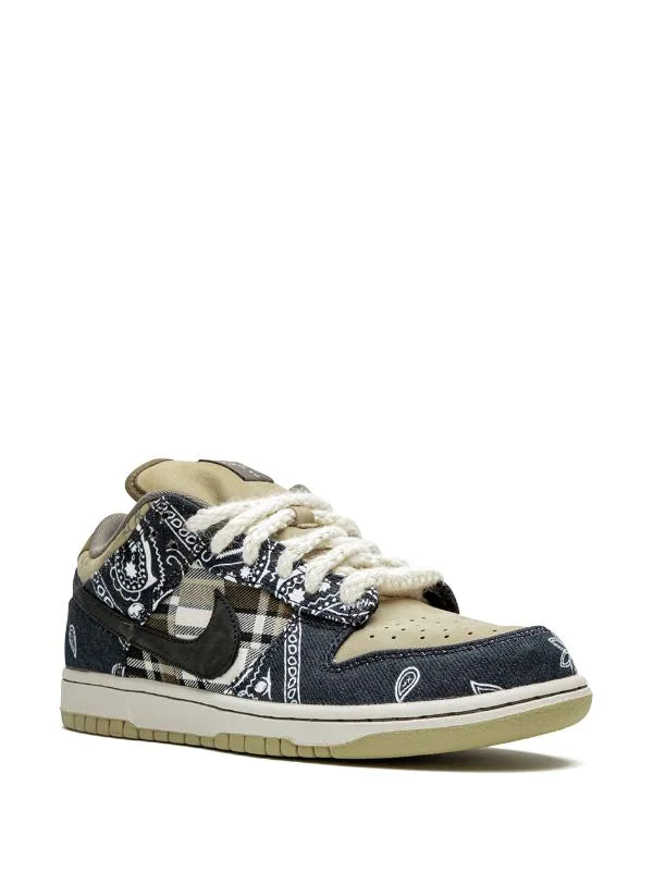 Travis Scott SB Dunk Low sneakers