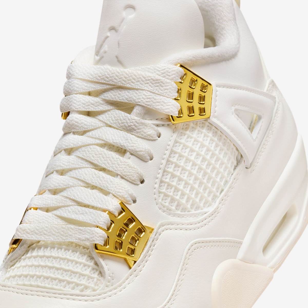 Air Jordan 4 Retro White and Gold Metalic