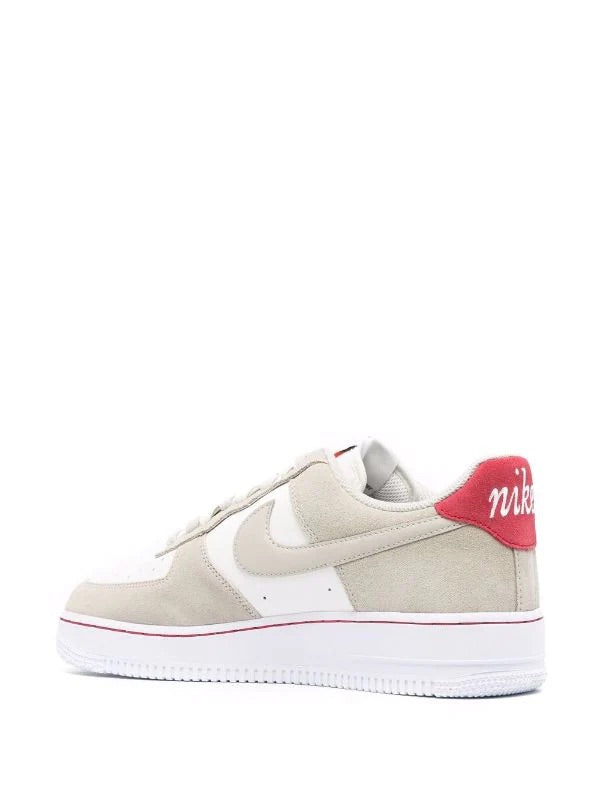 Air Force 1 07 LV8 sneakers