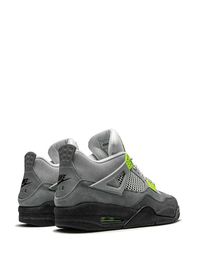 Air Jordan 4 Retro SE neon