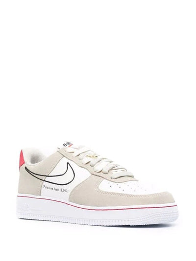 Air Force 1 07 LV8 sneakers